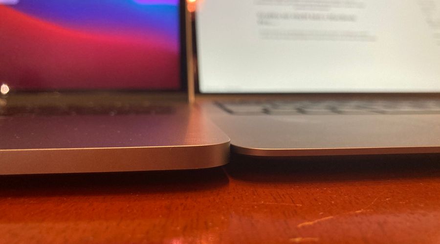 Rozdíl v Šasi mezi Macbook Pro 2017 a Macbook Air M1